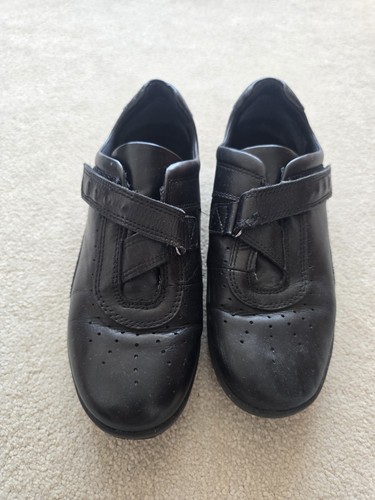 Girls school shoes - size, 3